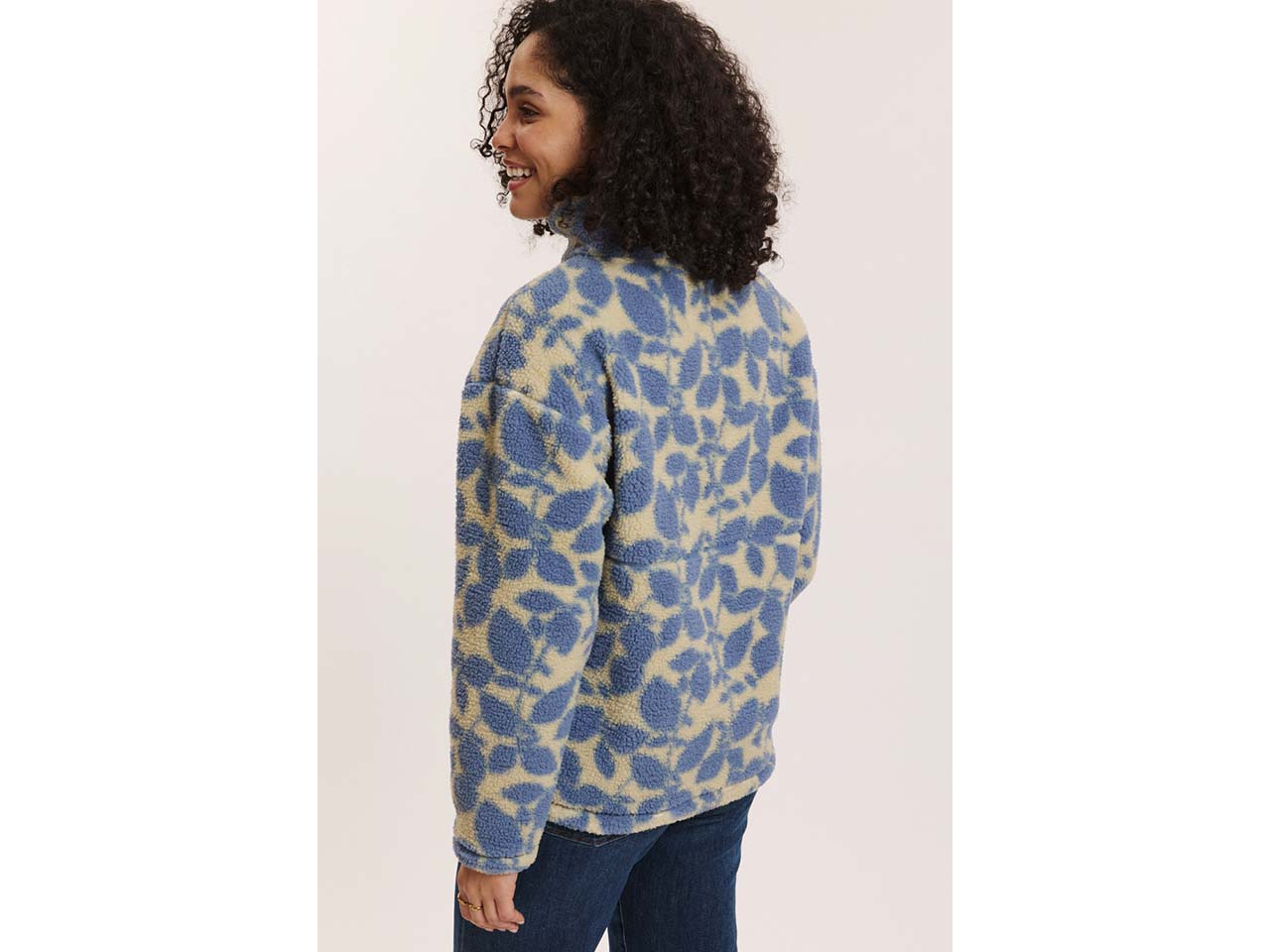 tranquillo Damen-Troyer "Jorgaa" aus Sherpa-Fleece, mit Seitentaschen, blue botanics, Gr.S