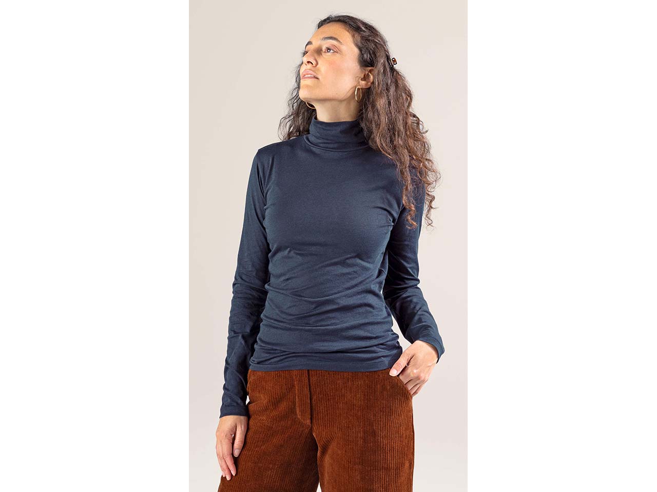 Living Crafts Bio-Damen-Langarmshirt "Nia" mit Rollkragen, ink blue, Gr. XS
