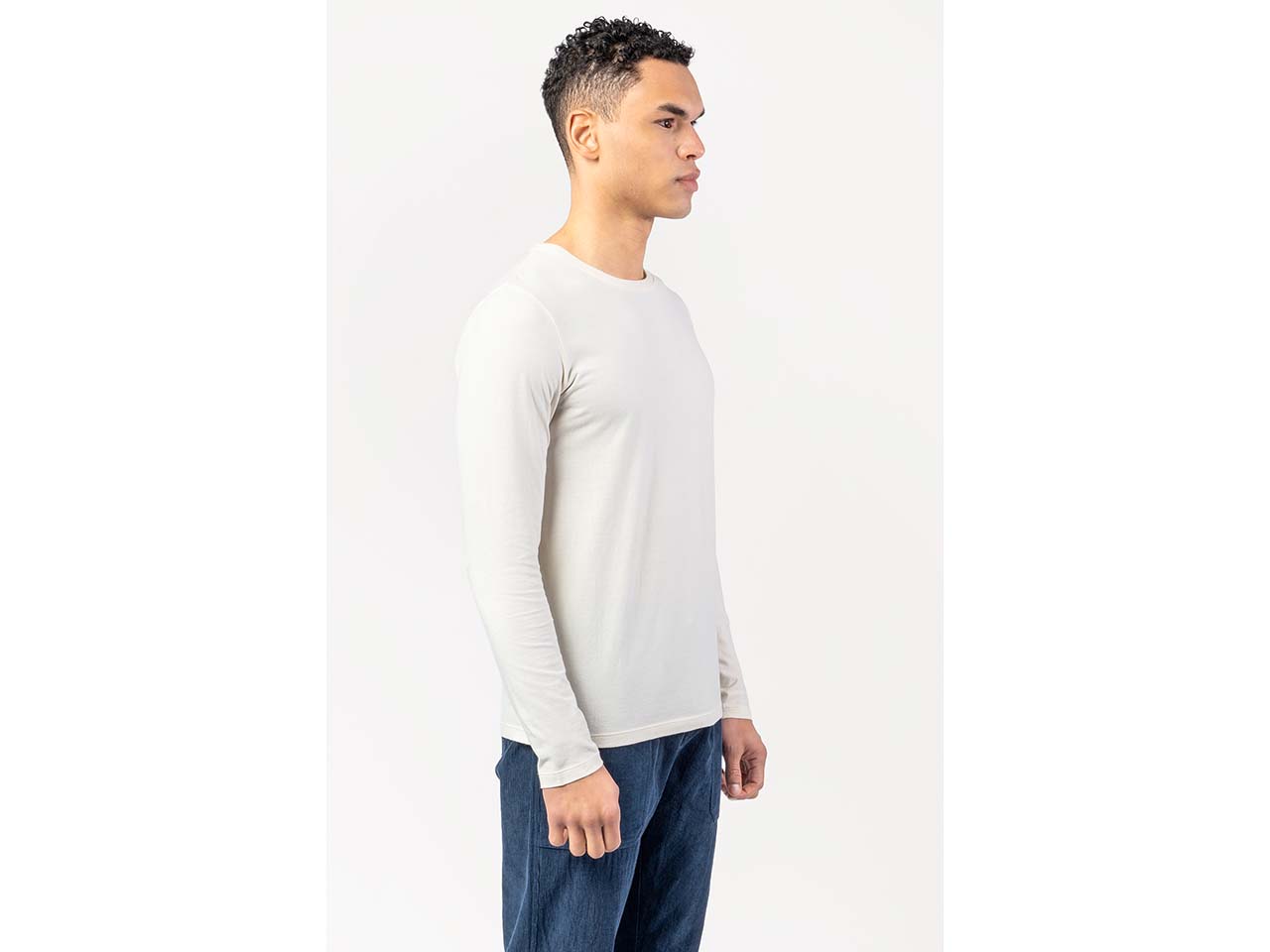 Living Crafts Bio-Herren-Langarmshirt 'TERIK' mit Rundhalsausschnitt, macadamia, Gr. L