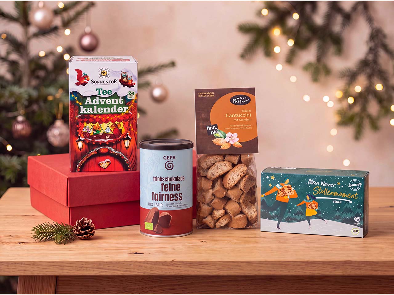 Bio-Geschenkset "Veganer Weihnachtsgenuss", 4-tlg., mit Tee, Trinkschokolade und Gebäck