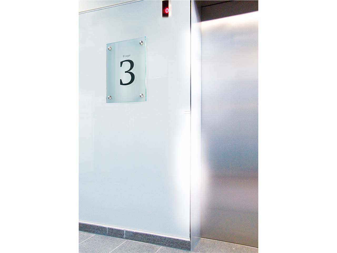 SignSystems Türschild "Cristallo" 20 x 15 cm, 4 Halter, Ø 13 mm