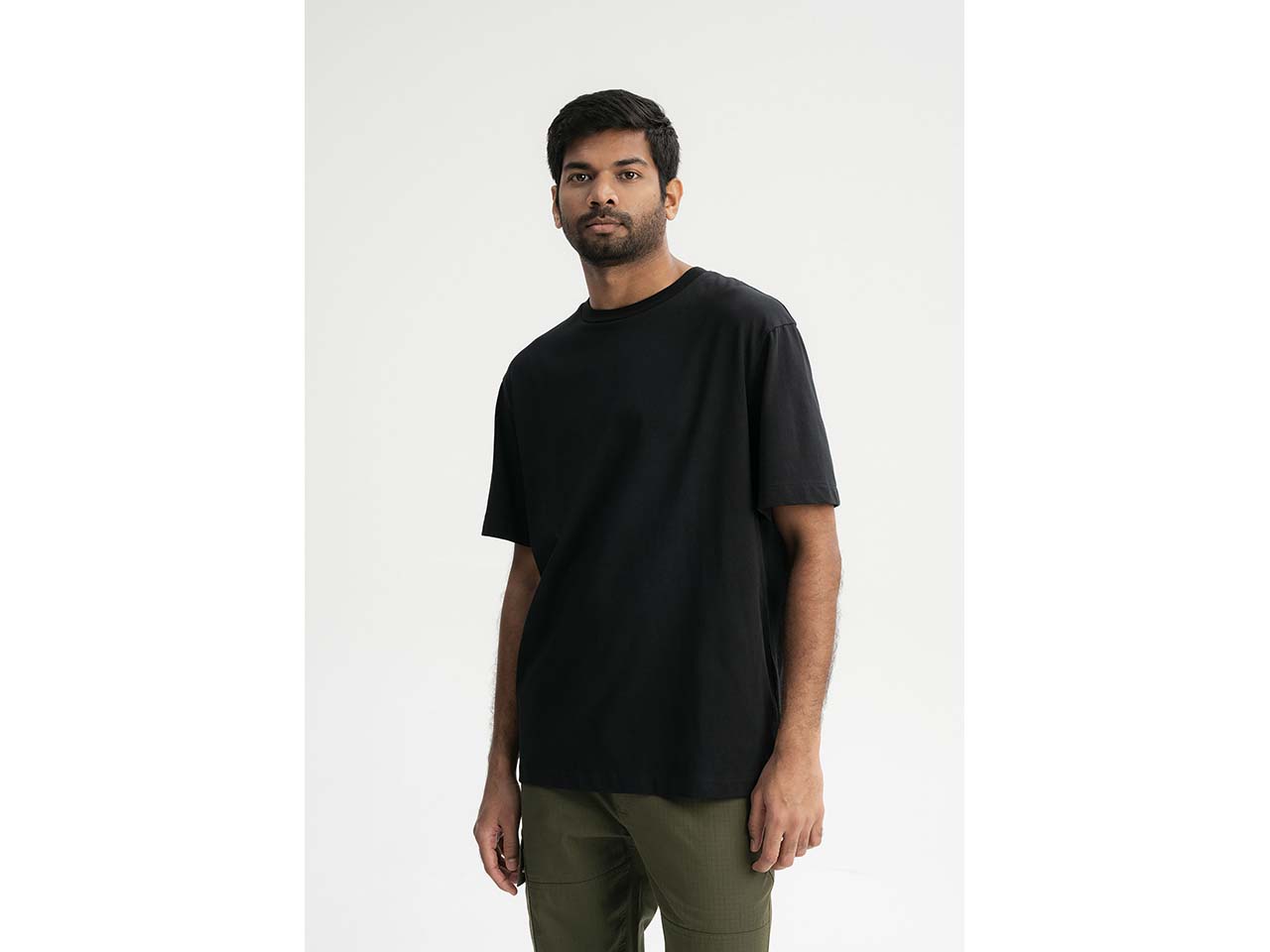 MELA Bio-Herren-T-Shirt 'BHAJAN' mit überschnittenen Schultern, schwarz, Gr. L