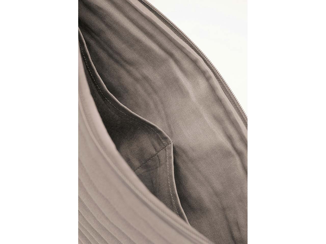 MELA Bio-Laptophülle 'VINUSA' 15', gepolstert, mit 2 Innentaschen, light stone