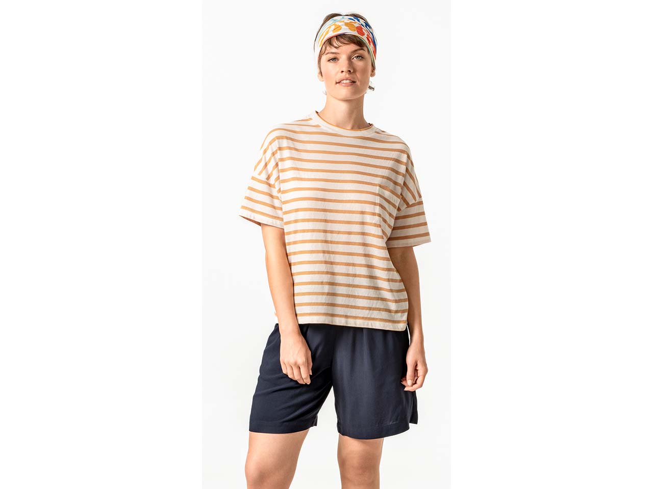 Living Crafts Bio-Damen-T-Shirt "ANSIMA" mit Brusttasche, chalk/drifting sun, Gr. L