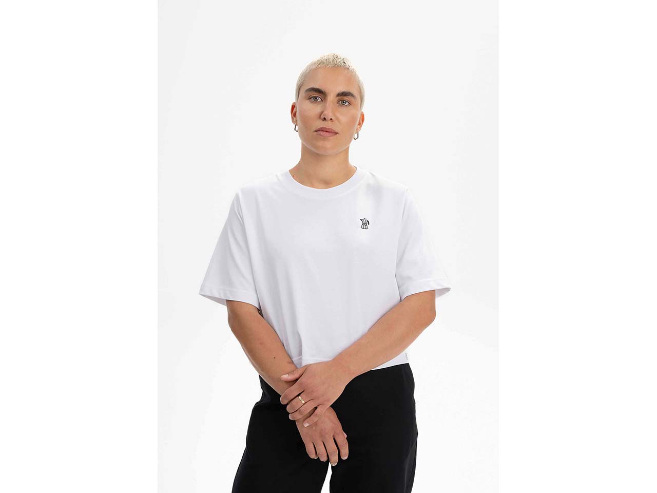 MELA Bio-Damen-T-Shirt "JOSHNA" mit Kaffee-Stickerei, weiß, cropped, Gr. L