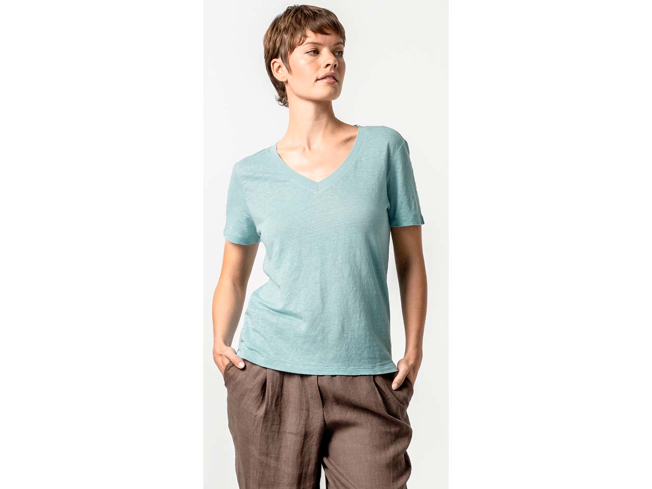 Living Crafts Damen-T-Shirt "TALIDA" aus Leinen mit V-Ausschnitt, aqua sea, Gr. M