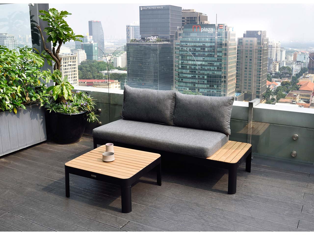 2-Sitzer Gartensofa "Portals" mit 2 Rückenlehnen und Ablage, schwarz