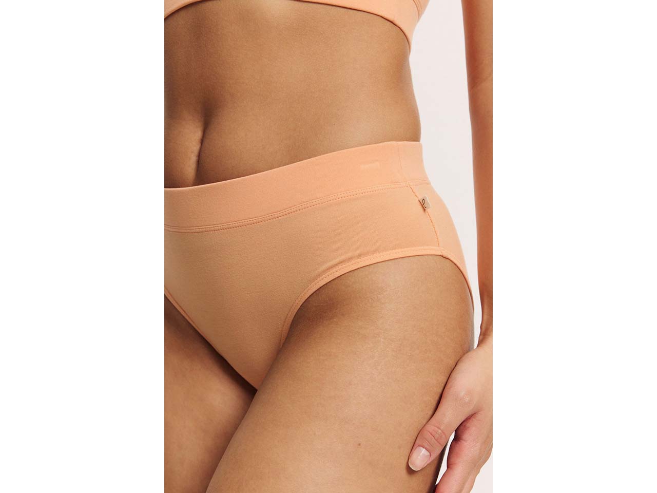 tranquillo Damen-Slip "Pennyy" im klassischen Bikinischnitt aus Tencel, peach, Gr. M