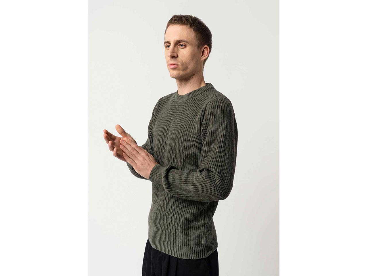 MELA Bio-Herren-Strickpullover 'RAVI' mit Rundhalsausschnitt, grün melange, Gr. L