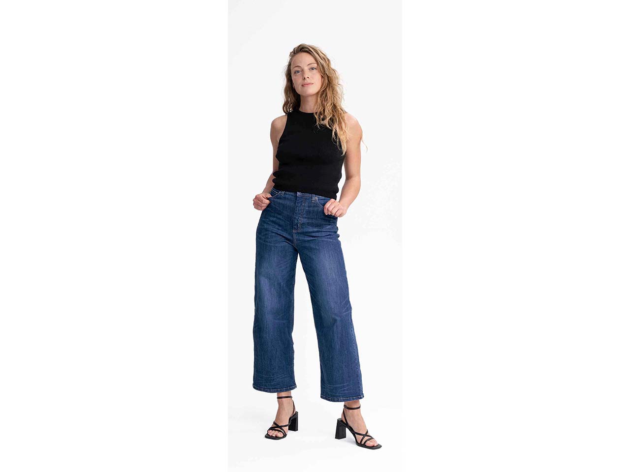 MELA Bio-Damen-Stricktop "NIKARA" ärmellos, schwarz, Gr. L