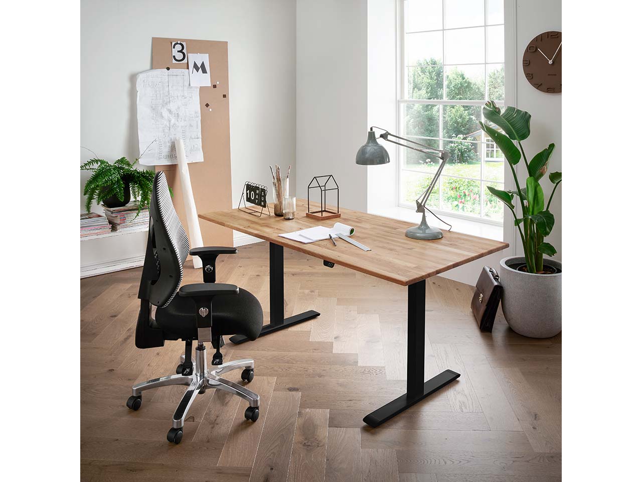 memo Höhenverstellbarer Schreibtisch "ON" schwarz, Eiche massiv, B 120 x T 80 cm