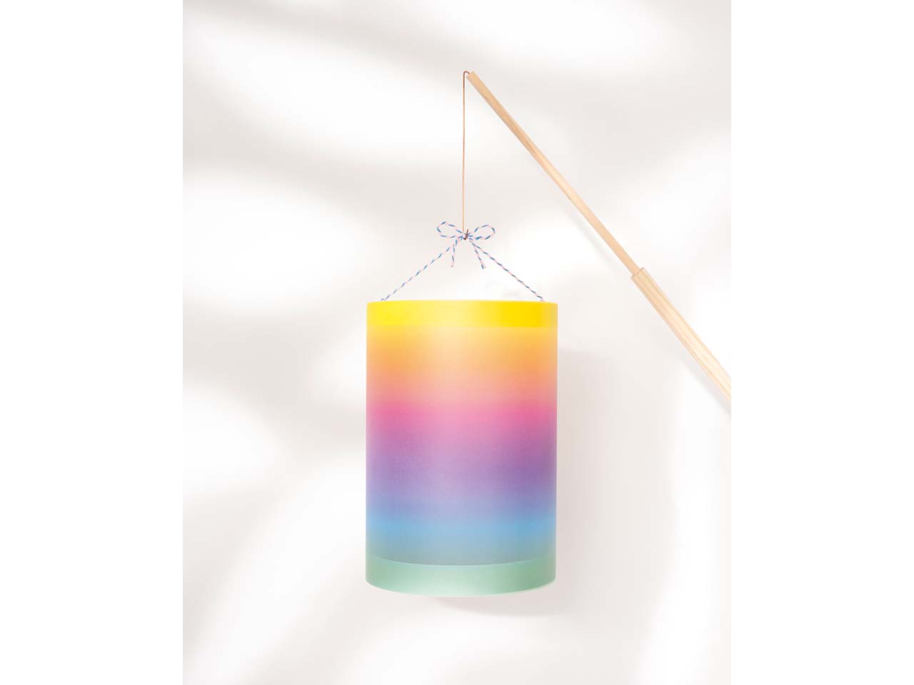 folia DIY-Regenbogenlaternen-Bastelset mit LED-Licht und Laternenstab, rund