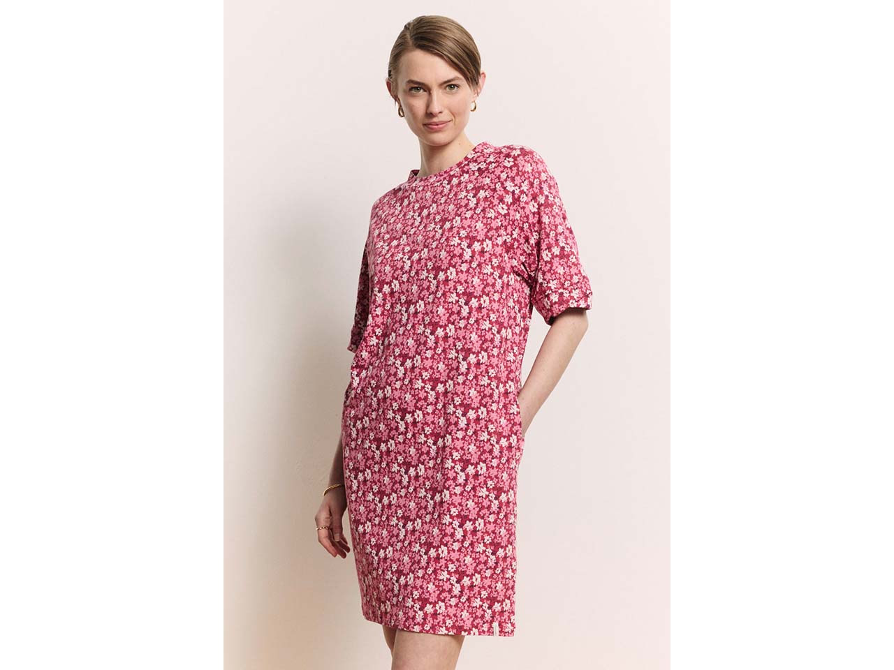 tranquillo Bio-Damen-Minikleid "Ninaa" mit Eingrifftaschen, red wildflowers, Gr. L